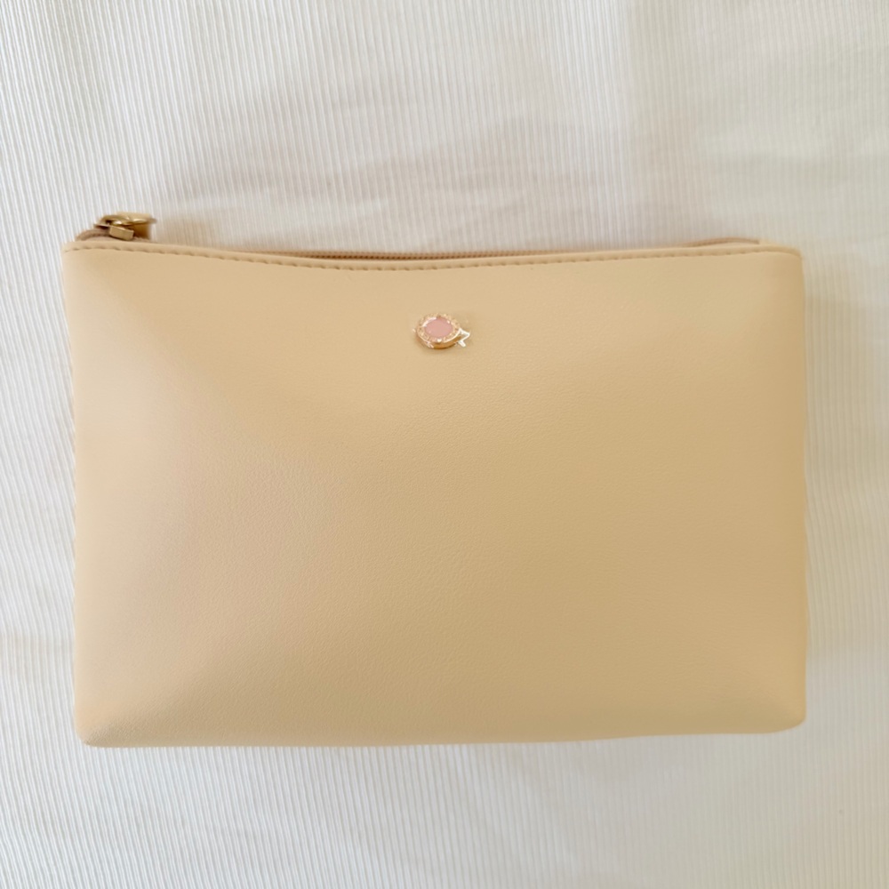 Emirates Airlines Bulgari Business Class Womens Amenity Kit New